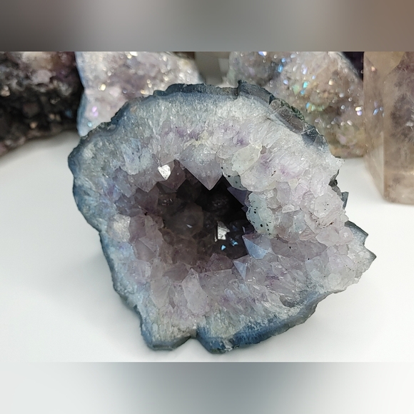 Amethyst Quartz Crystal Geode Cluster - Picture 8 of 11